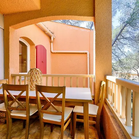 Résidence Saint-raphaël Valescure - Maeva - Chaleureux Avec Terrasse 2 Pièces 6 Personnes - Prestige - Super Mae-6731 Appartamento *